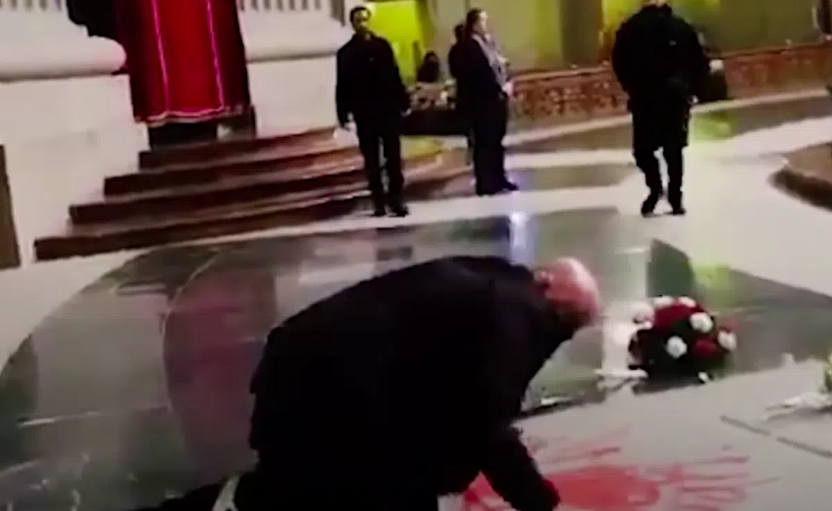 В Мадриде оправдали мужчину, разрисовавшего могилу Франко