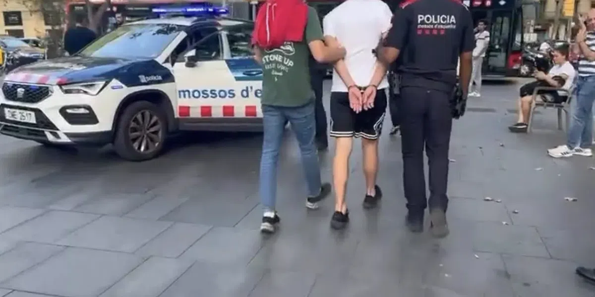 Показательный приговор барселонского суда: укравшего часы марокканца приговорили к тюрьме и депортации
