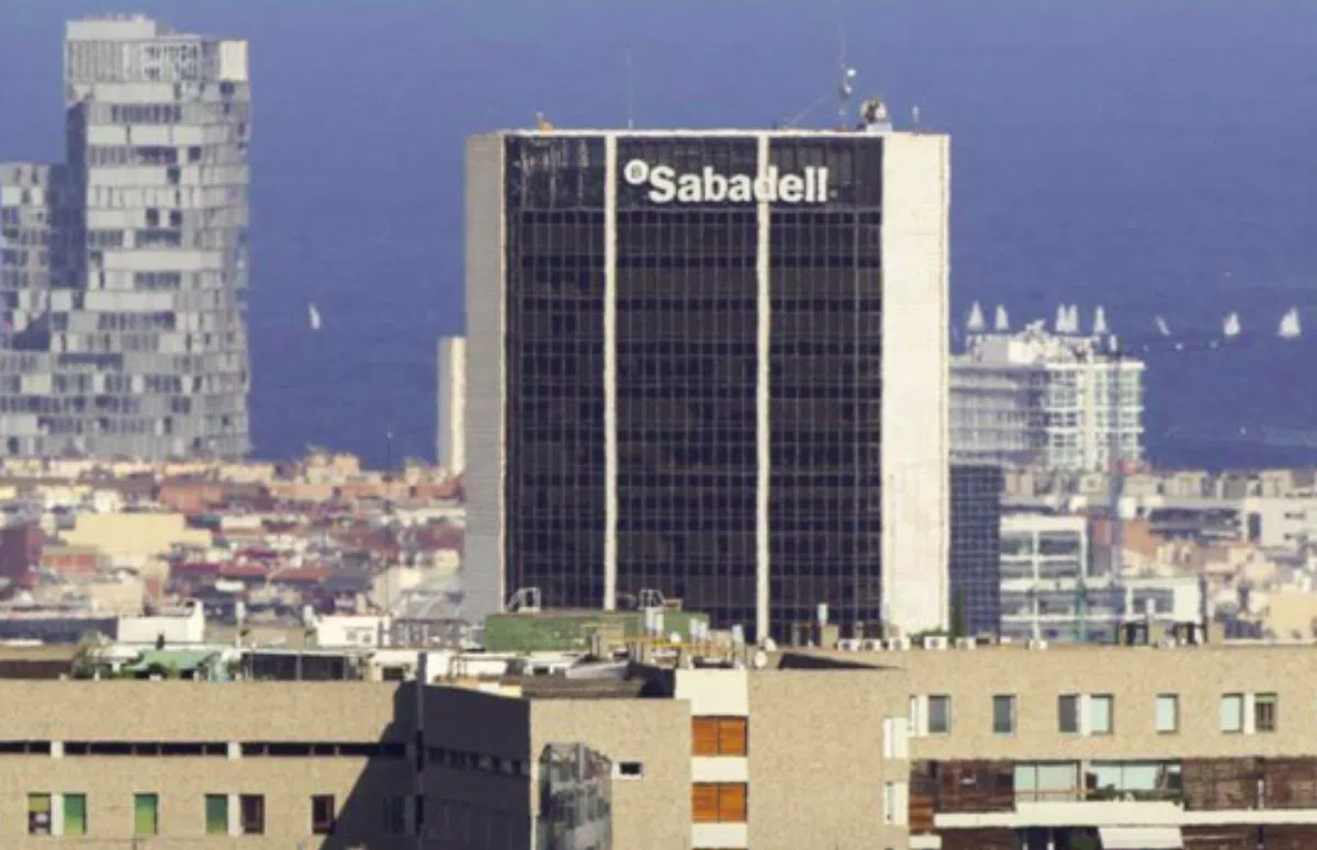 Банк Sabadell продал агентство недвижимости Solvia за 882 млн евро
