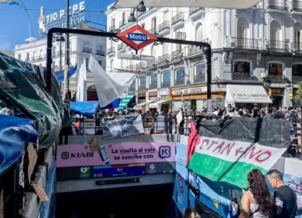 В Мадриде закрыли станцию метро Sol из-за антисанитарии в лагере протестующих